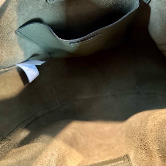 Madewell The Oversized Shopper Bag, Olive - Picture 9 of 10